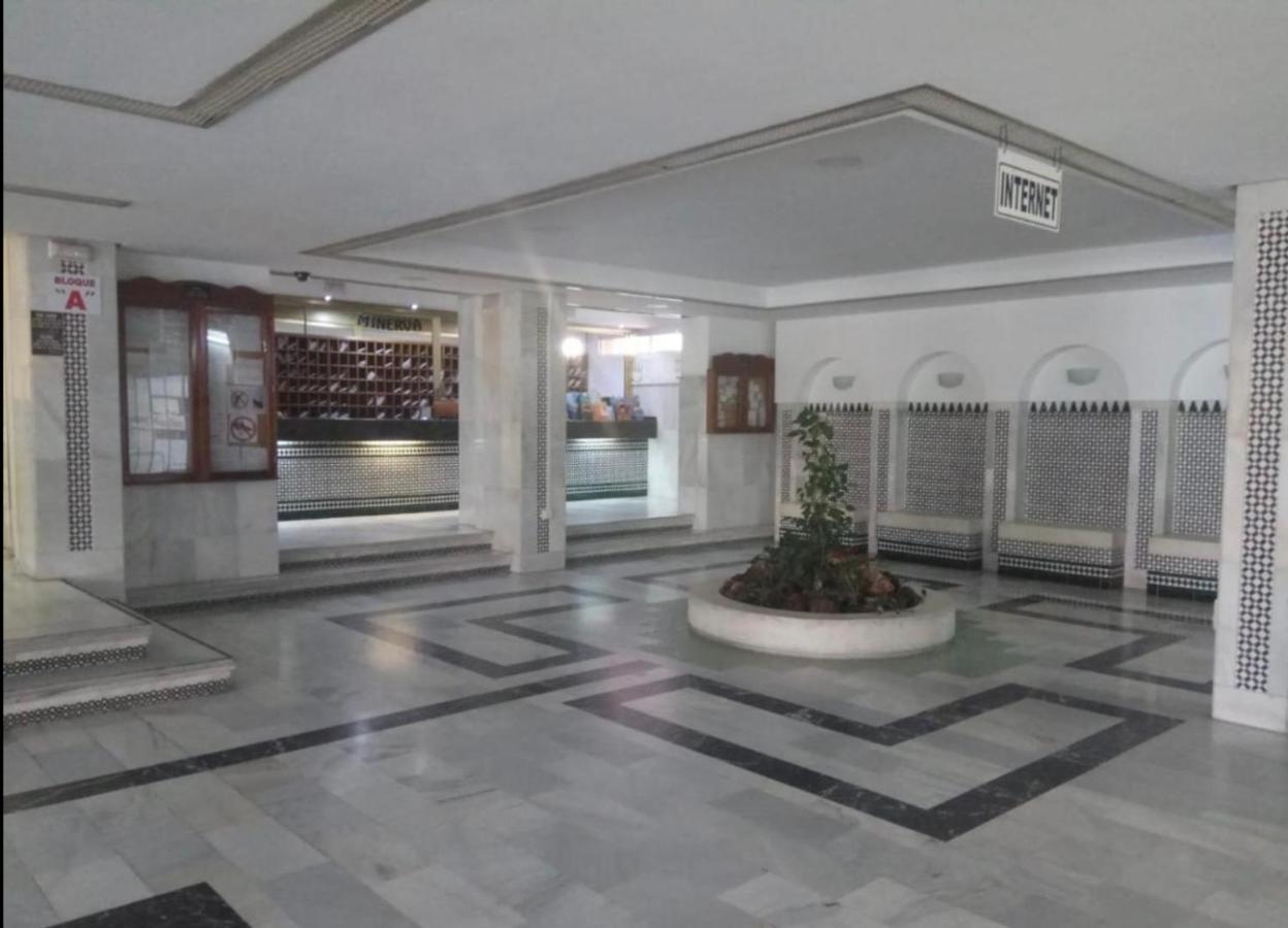 Aparthotel Minerva 贝纳尔马德纳 外观 照片